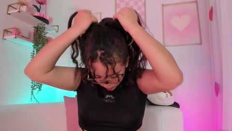 Aurora online show from March 2025 08:42:02 PM