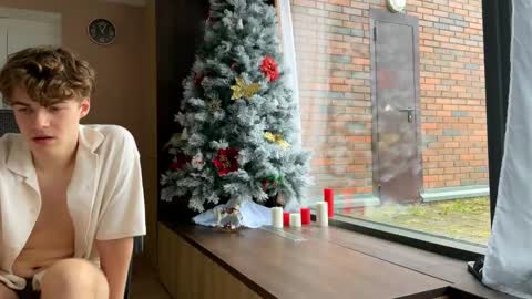 Snapshot of aurora_asti_ chatting on November 2025 08:03:01 AM Hey Im Aurora - the spark you wont forget. online show from November 2025 08:03:01 AM