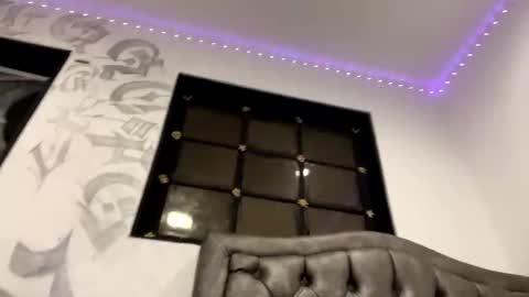 Snapshot of aurora_bellmont chatting on November 2025 04:56:01 AM Aurora online show from November 2025 04:56:01 AM