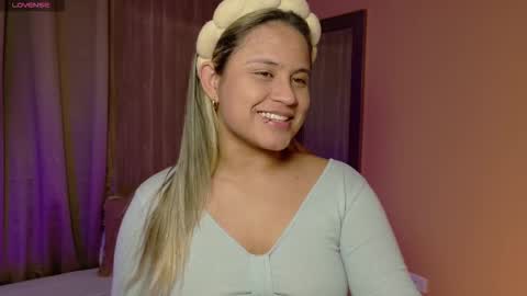 aurora_collins08 online show from January 2025 02:39:01 PM