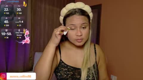 aurora_collins08 online show from February 2025 03:40:01 PM