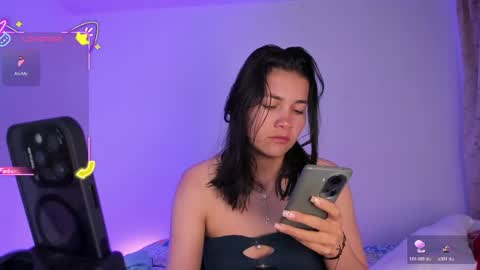 Snapshot of aurora_divine chatting on May 2026 06:58:01 PM aurora_divine online show from May 2026 06:58:01 PM