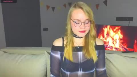 Kate online show from December 2024 03:50:02 PM