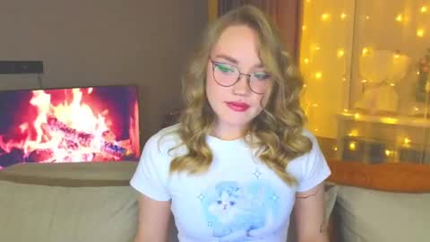 Kate online show from December 2024 04:09:02 PM