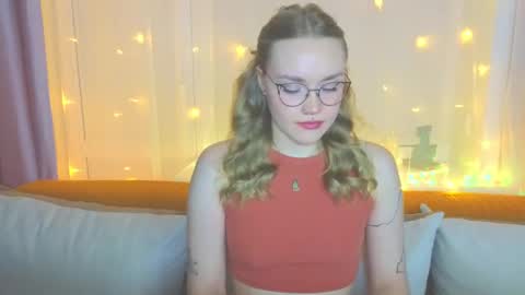 Kate online show from February 2025 04:00:02 PM