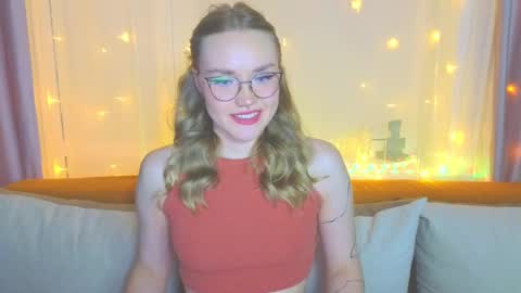 Kate online show from February 2025 07:04:01 PM