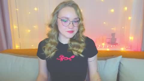 Kate online show from February 2025 04:08:01 PM