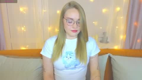 Kate online show from February 2025 03:31:02 PM