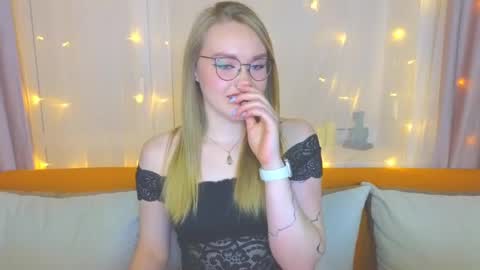 Kate online show from March 2025 05:17:02 PM