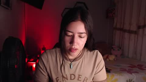 Snapshot of aurora_shy_ chatting on May 2026 02:28:02 AM Aurora online show from May 2026 02:28:02 AM