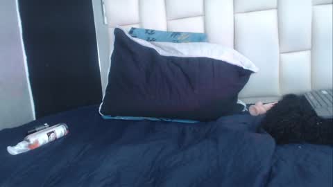 Snapshot of auroraa_miller chatting on December 2024 03:31:02 PM auroraa_miller online show from December 2024 03:31:02 PM