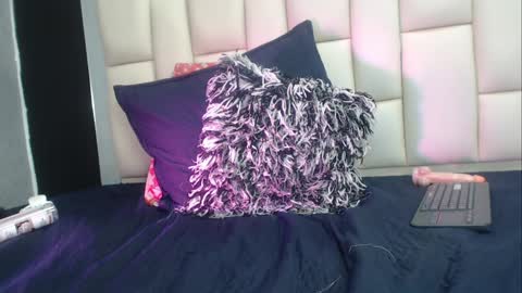 Snapshot of auroraa_miller chatting on December 2024 03:47:02 PM auroraa_miller online show from December 2024 03:47:02 PM