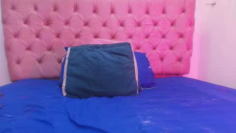 Snapshot of auroraa_miller chatting on September 2025 11:54:02 AM auroraa_miller online show from September 2025 11:54:02 AM