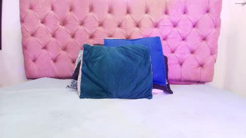 Snapshot of auroraa_miller chatting on September 2025 11:59:01 AM auroraa_miller online show from September 2025 11:59:01 AM