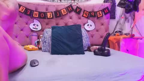 Snapshot of auroraa_miller chatting on October 2025 12:00:02 PM auroraa_miller online show from October 2025 12:00:02 PM