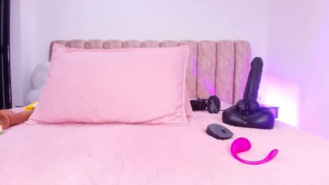 Snapshot of auroraa_miller chatting on November 2025 11:58:01 AM auroraa_miller online show from November 2025 11:58:01 AM