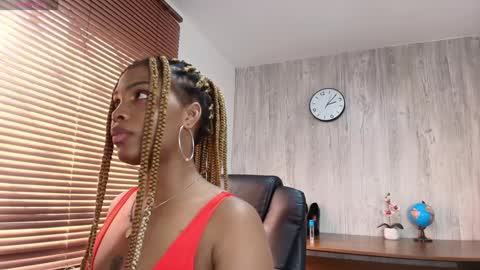 Ariana online show from September 2025 08:08:02 PM