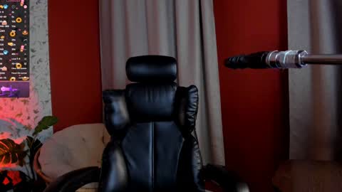 Aurora online show from December 2024 06:52:02 AM