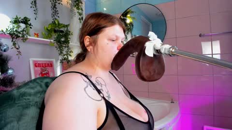 Aurora online show from December 2024 07:22:01 AM