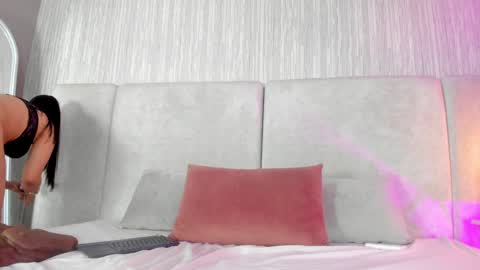 Snapshot of auroradurand chatting on December 2024 12:52:01 AM ... ... online show from December 2024 12:52:01 AM