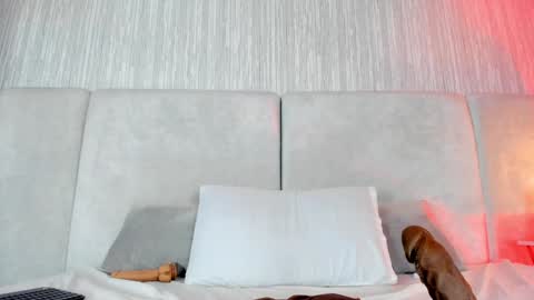 Snapshot of auroradurand chatting on February 2025 12:09:01 AM ... ... online show from February 2025 12:09:01 AM