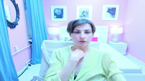 Snapshot of aurorascript chatting on December 2025 04:01:02 PM Aurora online show from December 2025 04:01:02 PM