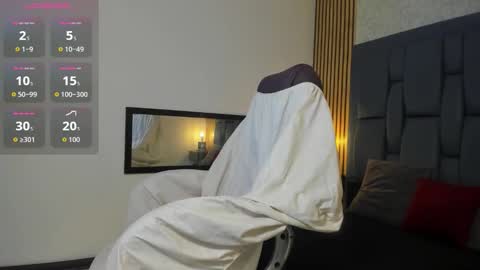 aurore online show from October 2025 12:04:02 PM