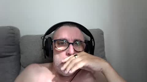 aussie_ozzie online show from May 2026 12:41:01 AM