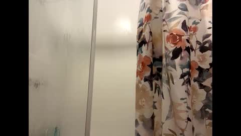 Milf4u online show from February 2026 08:43:01 AM