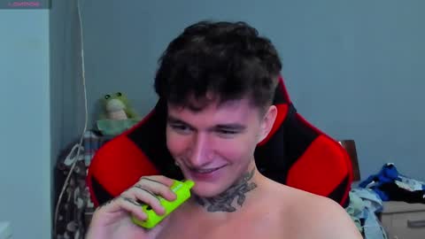 Snapshot of austen_milker chatting on December 2024 04:26:02 AM Austen online show from December 2024 04:26:02 AM