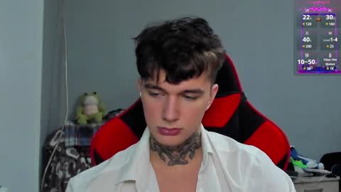 Snapshot of austen_milker chatting on December 2024 04:17:01 PM Austen online show from December 2024 04:17:01 PM