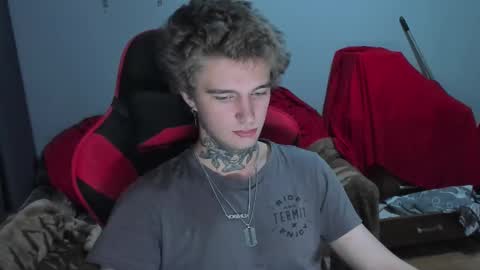 Snapshot of austen_milker chatting on October 2025 06:52:02 PM Austen online show from October 2025 06:52:02 PM