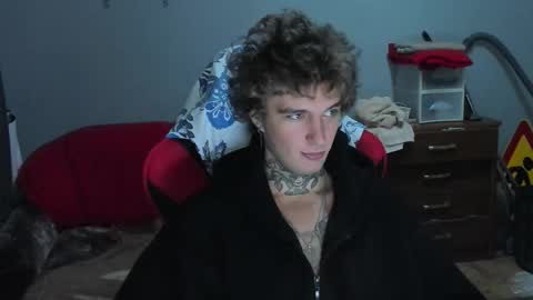 Snapshot of austen_milker chatting on November 2025 06:09:02 PM Austen online show from November 2025 06:09:02 PM