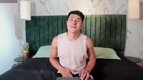 Snapshot of austinjones_ chatting on January 2026 06:54:01 PM Austin online show from January 2026 06:54:01 PM