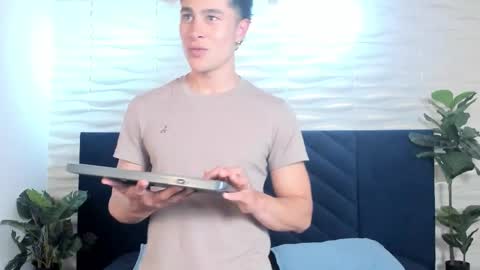 Austin  online show from February 2026 07:21:02 PM