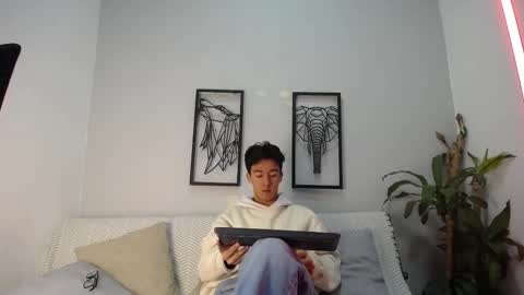 austinreeds online show from November 2025 12:48:01 PM