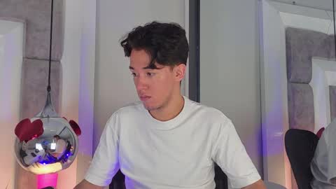 austinreeds online show from April 2026 02:29:02 PM