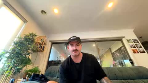 austintoner85 online show from April 2026 05:21:01 AM