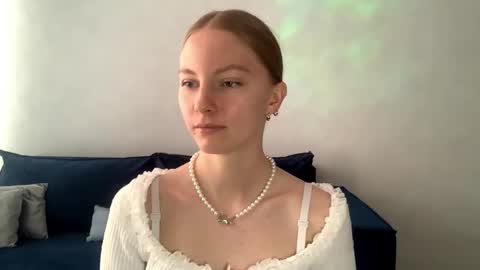 Annie online show from September 2025 07:30:02 AM