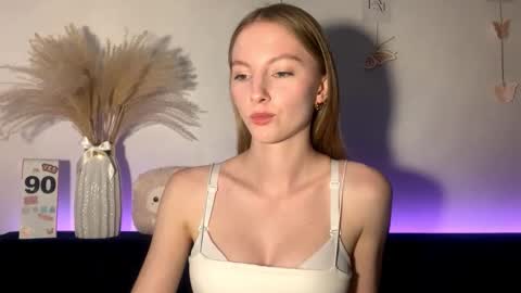 Annie online show from September 2025 03:02:02 PM