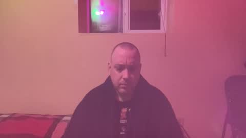 Snapshot of auz1812 chatting on April 2026 05:52:01 AM Auz online show from April 2026 05:52:01 AM