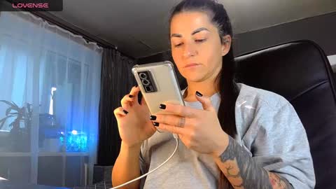 Ava online show from January 2025 12:43:01 PM