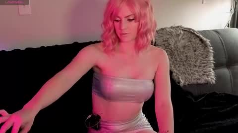 Ava Rhodes online show from October 2025 02:20:01 AM