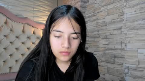              online show from January 2025 05:52:01 AM