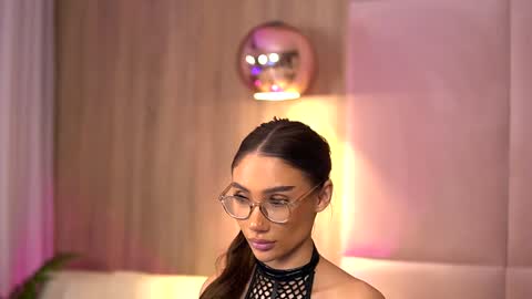 Ava online show from January 2025 04:44:02 AM