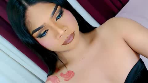 Ava online show from October 2025 09:06:02 AM