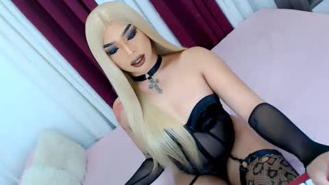 Ava online show from October 2025 10:12:01 AM