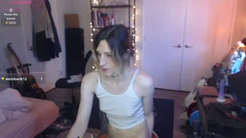 Snapshot of ava_reinhart_999 chatting on June 2026 07:35:01 PM Ava online show from June 2026 07:35:01 PM