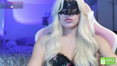 AvaaLuna online show from November 2025 02:17:01 PM