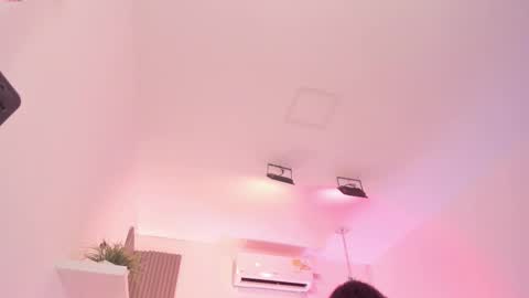 Snapshot of avalon_badger chatting on February 2026 08:05:02 PM Avalon online show from February 2026 08:05:02 PM